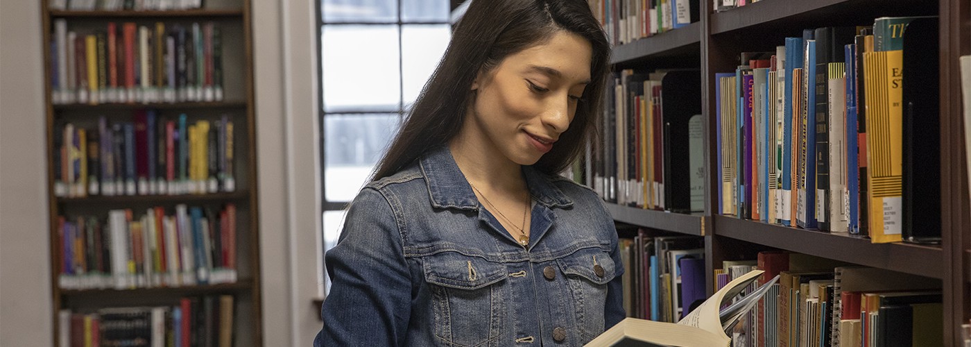 An AMDA Los Angeles student in the Performing Arts Library